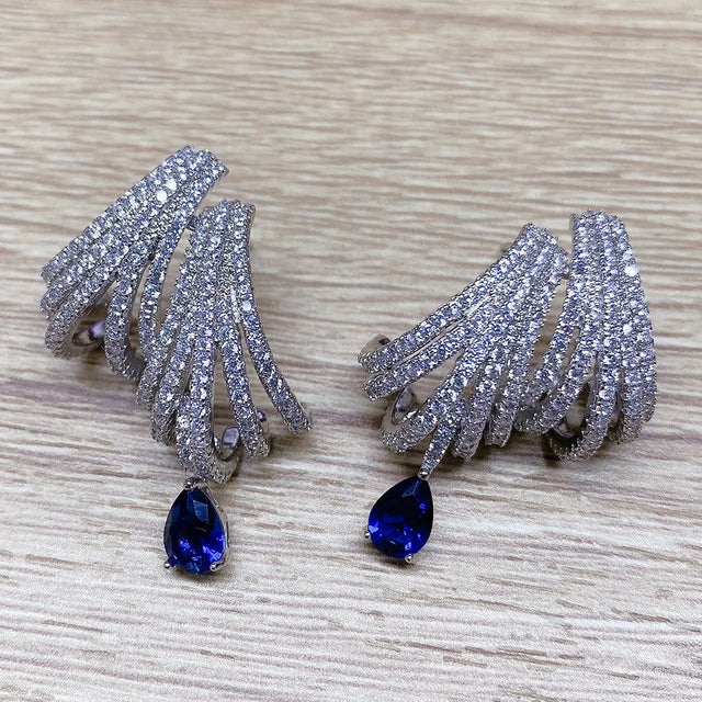 Luxury Double Claws Stud Earrings