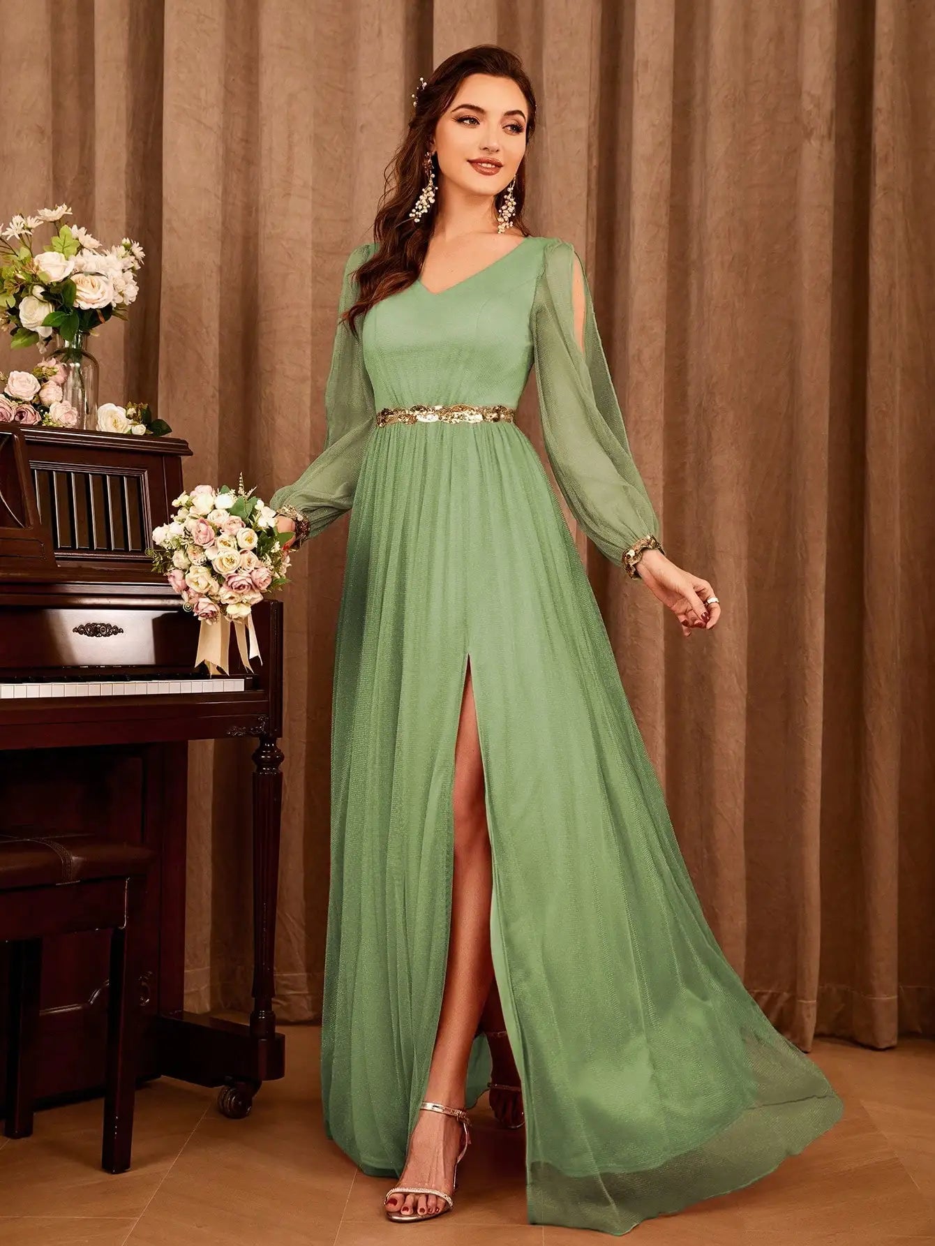 V-Neck Gauze Applique Slit Elegant Gown