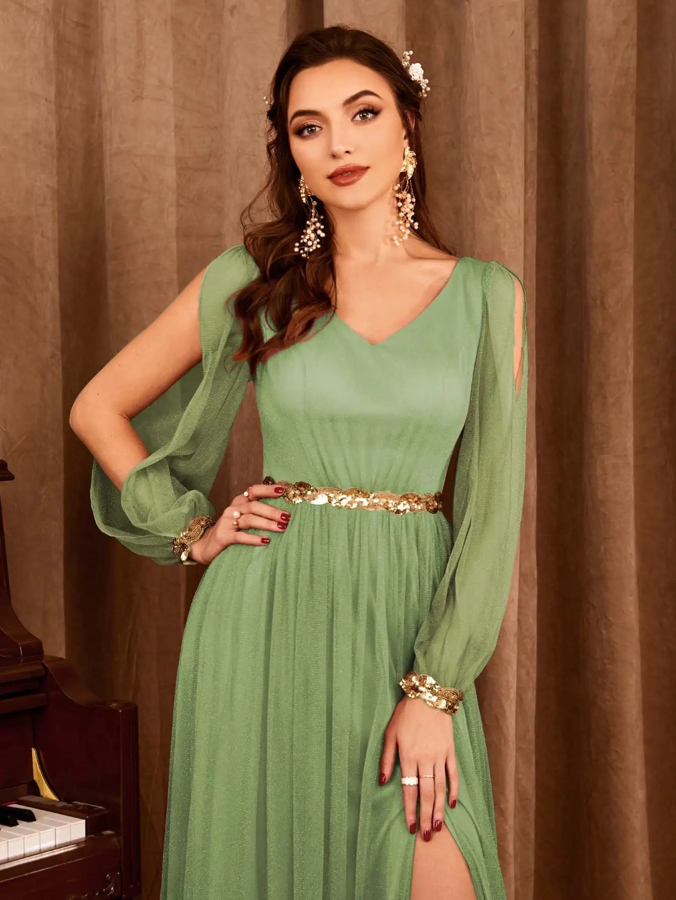 V-Neck Gauze Applique Slit Elegant Gown