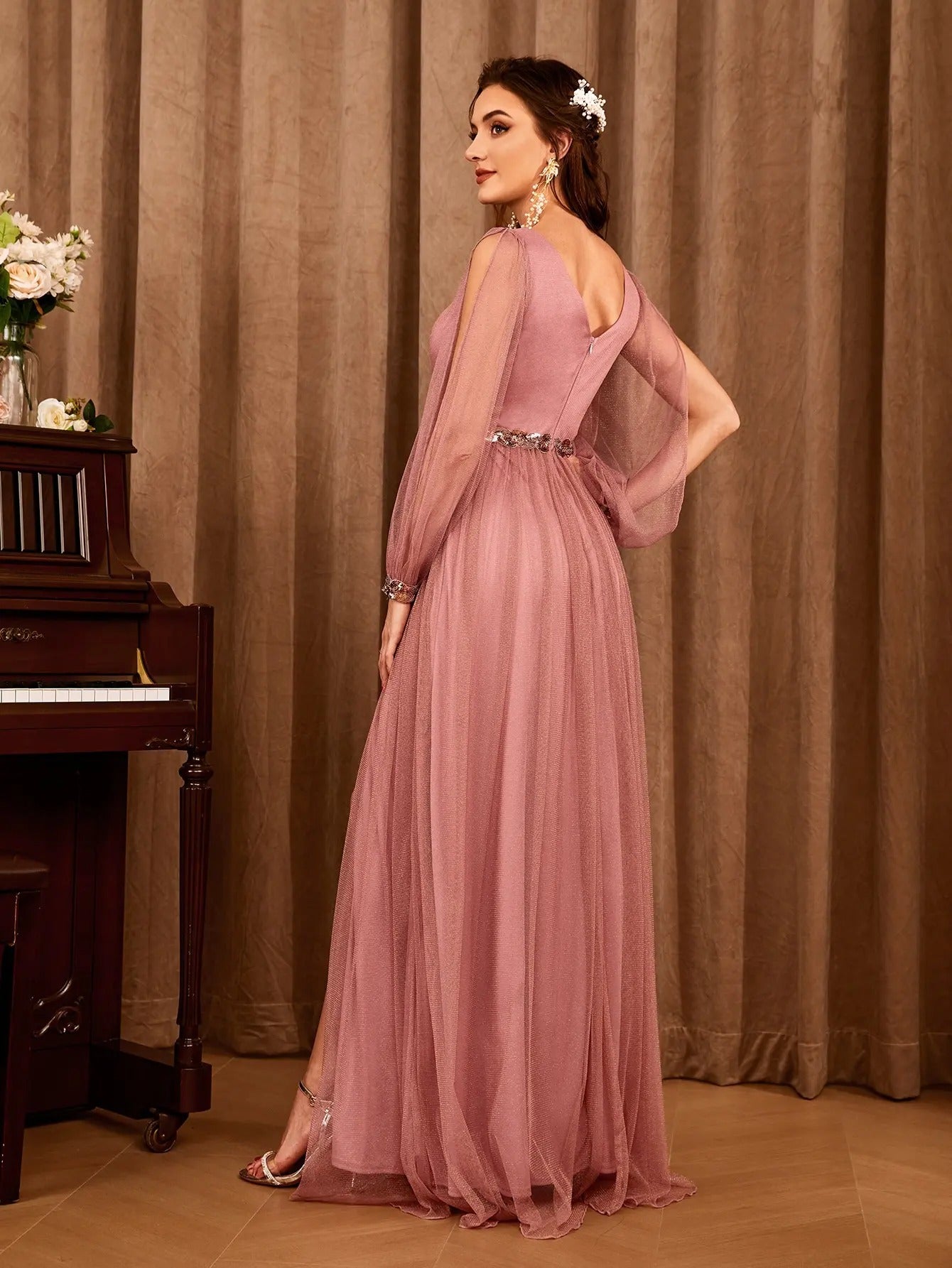 V-Neck Gauze Applique Slit Elegant Gown